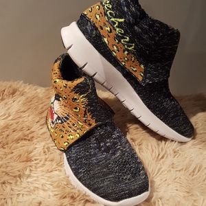 NWOB Unique Custom Skechers
